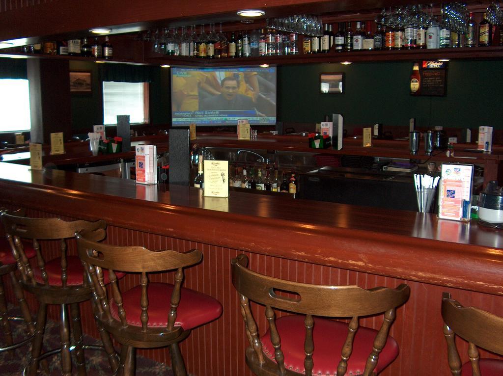 Fred'S Inn Restaurant & Lodging Norwich Екстер'єр фото
